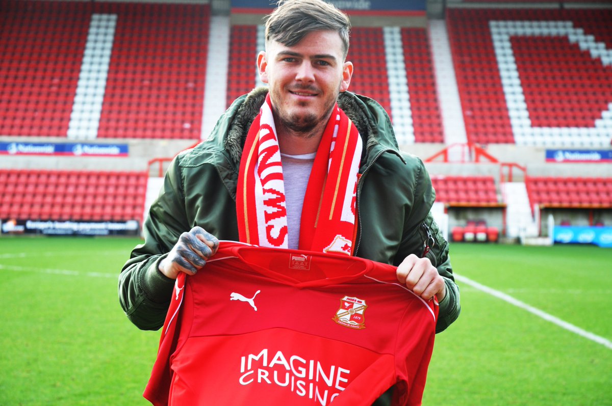 Swindon Town sign Ben Gladwin on loan from QPR until the end of the season