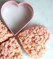 Pink Heart Cake Pops 