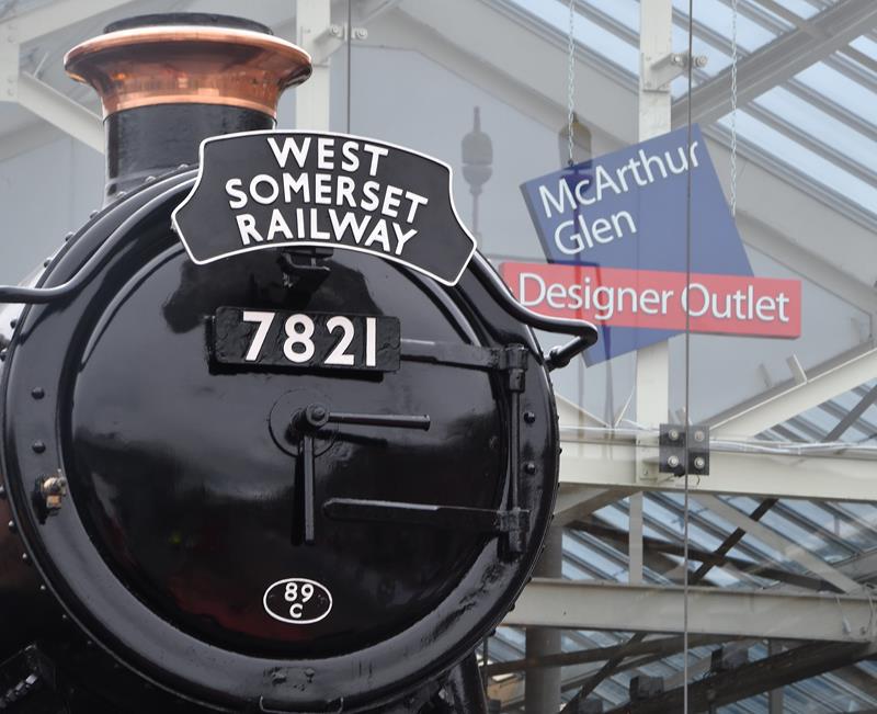 SNAPPED: Swindon Designer Outlet Train Move