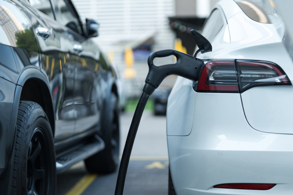 Fuelling Change: The Economic and Environmental Benefits of Hybrid and Electric Taxis
