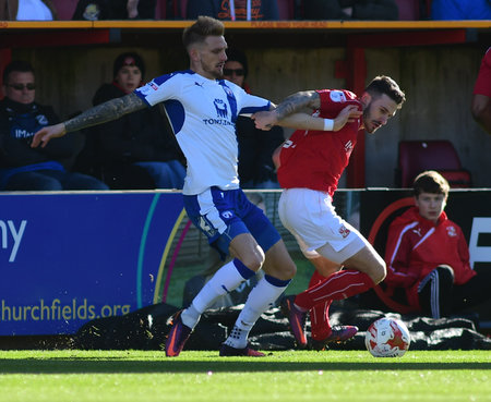 Brad Barry pens Chesterfield contract after being let go by Swindon Town