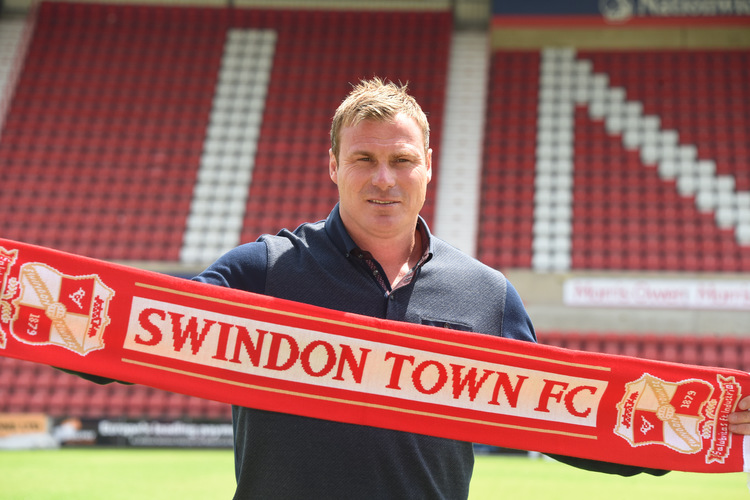 Swindon Town one of four clubs reportedly keen on loaning Sheffield United's Chris Hussey