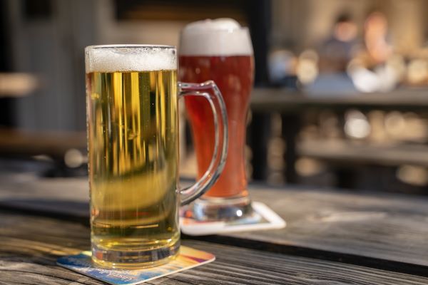 How to Attract Customers to Your Pub This Summer 