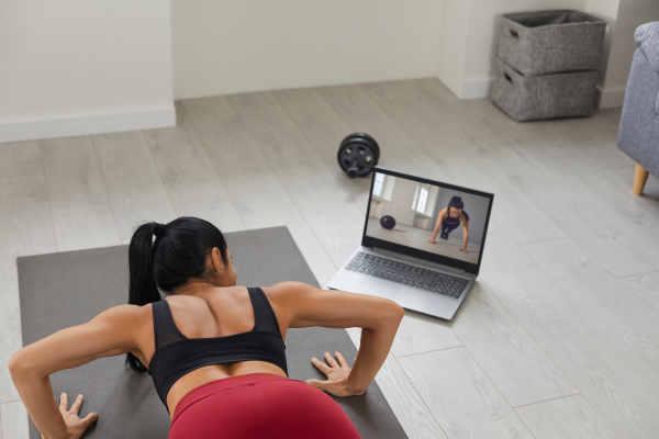 5 Ways to Mix Fitness with Online Leisure 