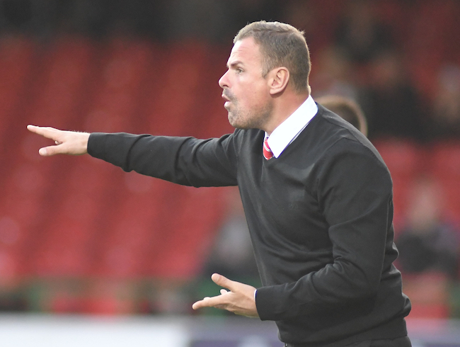 Wellens slams 'inept' refereeing as Swindon suffer first league loss
