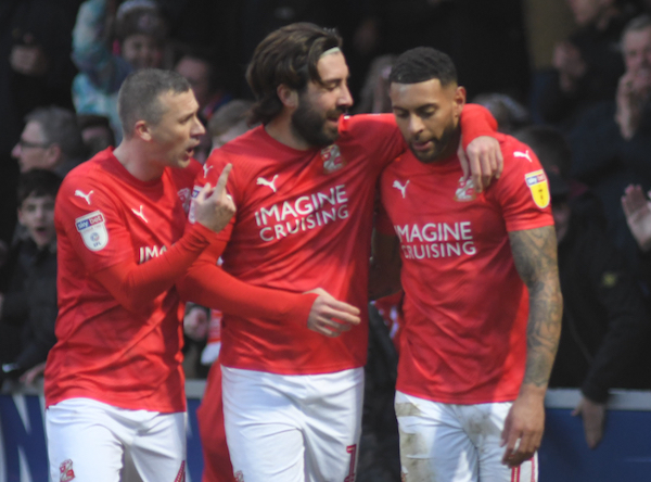 MATCH REPORT: Swindon Town 2-0 Oldham Athletic