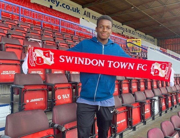 18-year-old Mohammad Dabre signs for Swindon Town