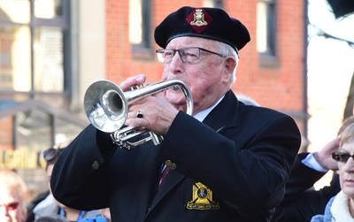 Snapped: Swindon Remembrance Day at Regent Circus 2016 