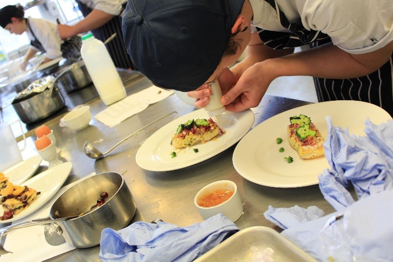 Things Heat Up at Swindon College in Final Round of Chef of the Year Competition