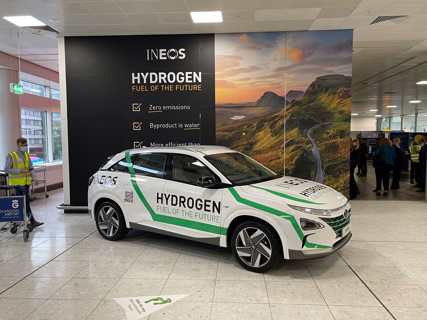 Hydrogen car from Swindon takes pride of place at COP26