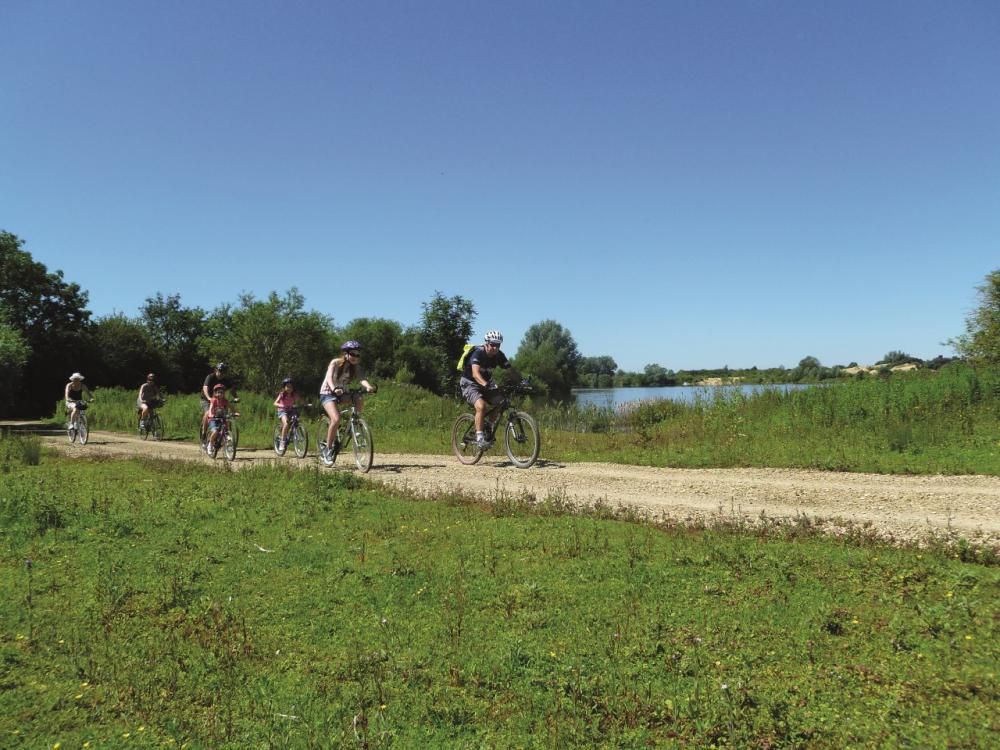 Cotswold Water Park Trust secures funding to develop a new cycle route network