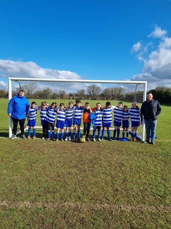 Dave Southby of Dave Southby Financial Planning with the Wroughton Tornadoes U11 football team
