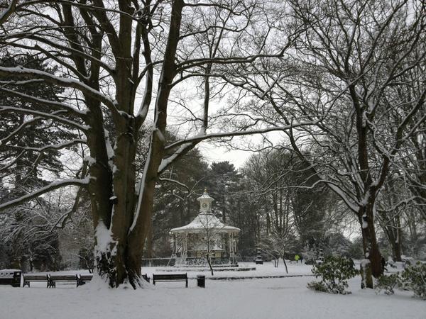 @EleanorCollins snapped Town Garden's snowy bandstand