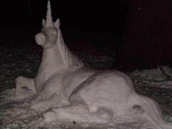 @LaurenM_Cook's shot of a stunning snow unicorn - wow!