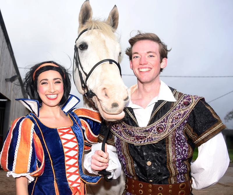 Snapped: Panto Stars Find Fairytale Ending With Snow White Horses