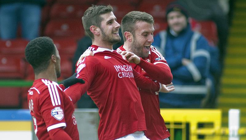 Snapped: Swindon Town V Chesterfield