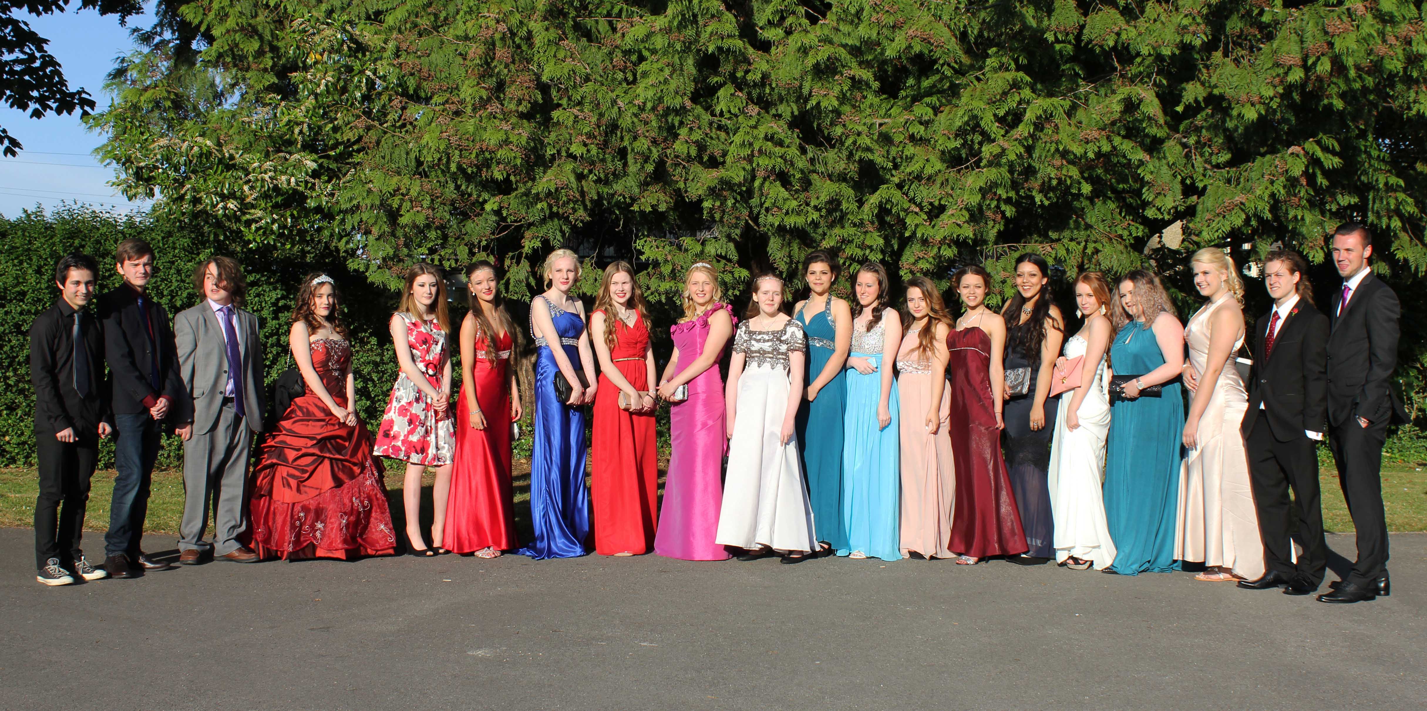 Snapped College 14 Students Celebrate First Prom snapped-college-14-students-celebrate-first-prom