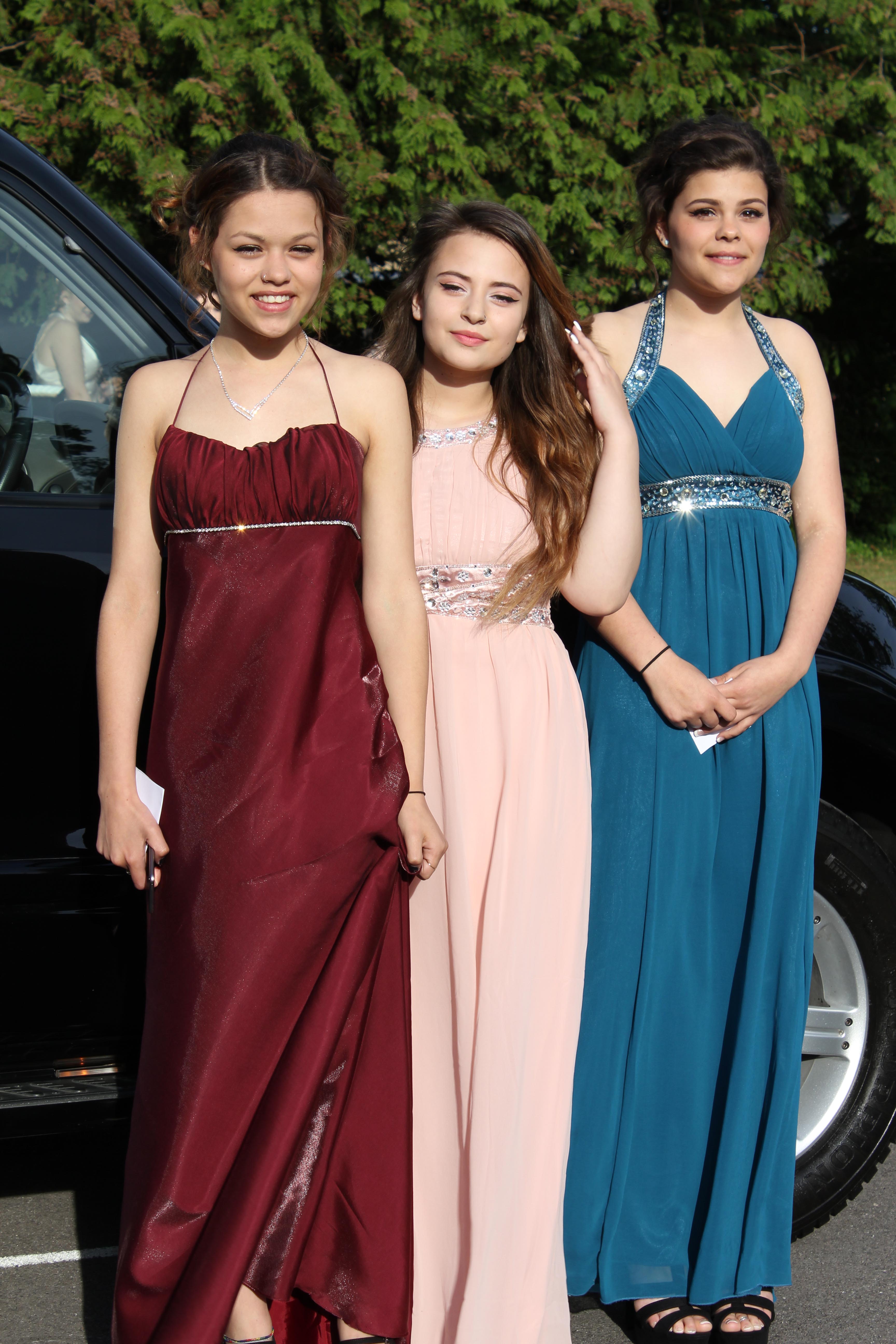 Snapped: College @ 14 Students Celebrate First Prom