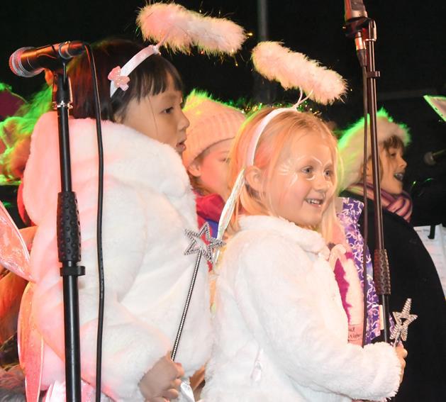 Snapped Royal Wootton Bassett Christmas Light Switch On 2018